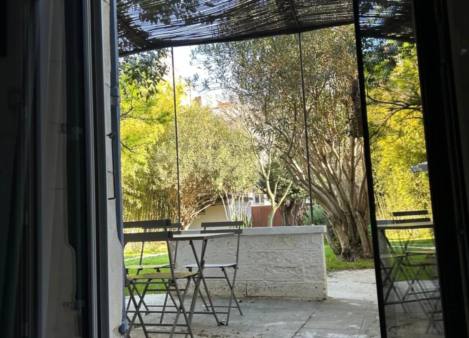 Maison De Caractere Avec Jardin Arbore En Avignon Villa