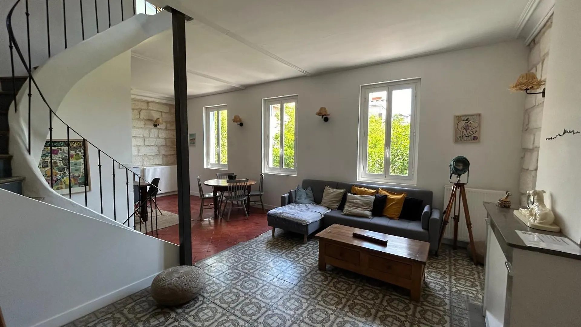 Villa Maison De Caractere Avec Jardin Arbore En Avignon France
