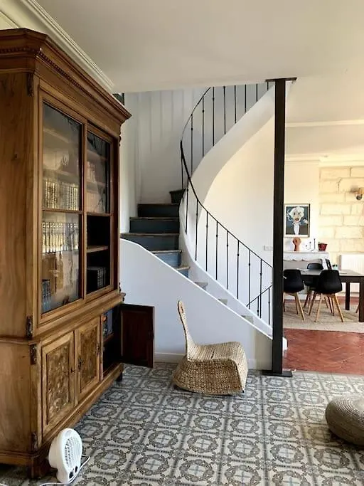 Villa Maison De Caractere Avec Jardin Arbore En Avignon