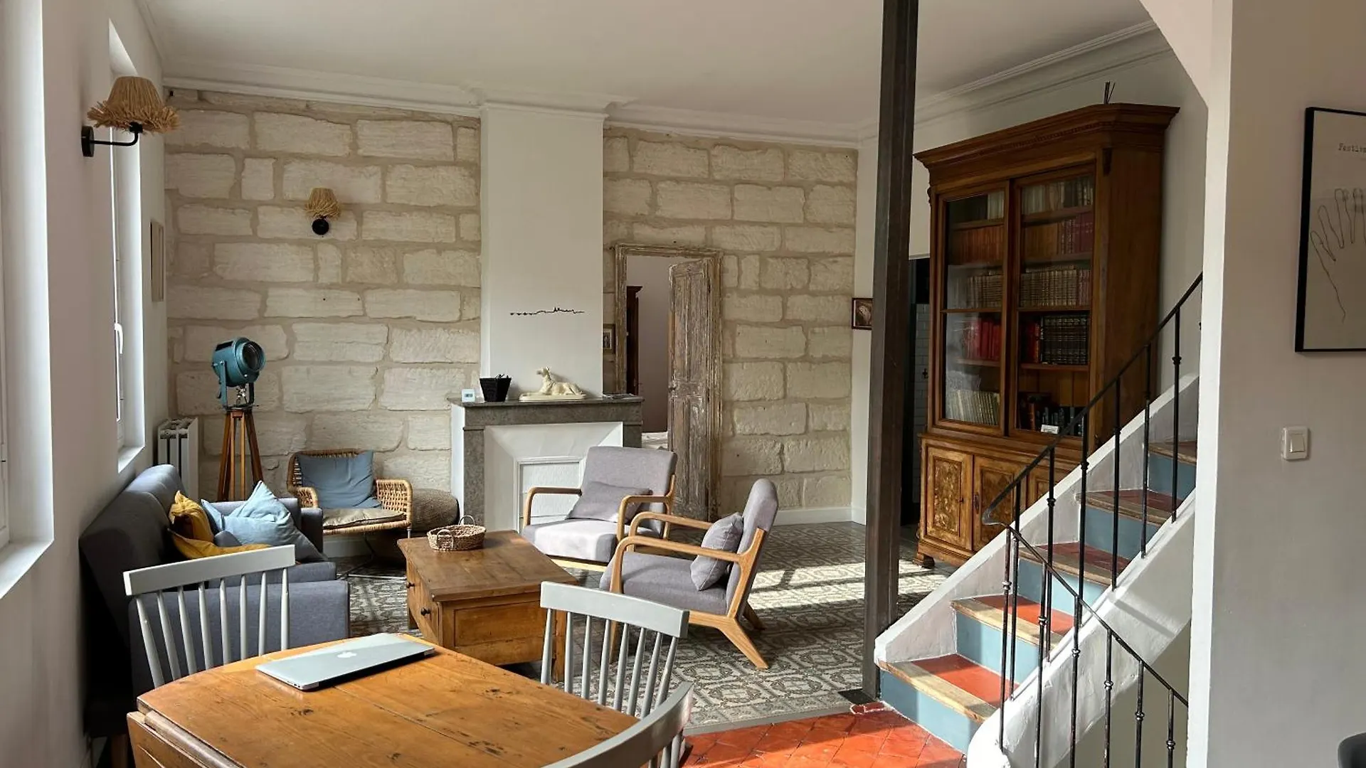 Maison De Caractere Avec Jardin Arbore En Avignon 0*,  France